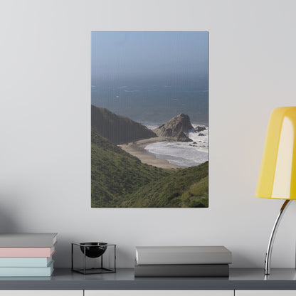 Giant Rock on West Coast Beach, Stretched Canvas 0.75''