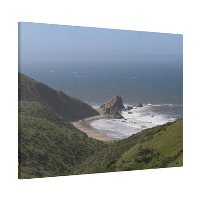 Giant Rock on West Coast Beach, Stretched Canvas 0.75''