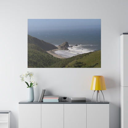 Giant Rock on West Coast Beach, Stretched Canvas 0.75''